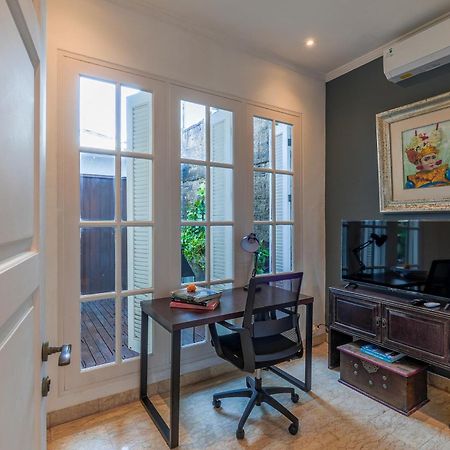 Mosan House: Art-Filled Gem Near Beach & Seminyak Square Exterior photo
